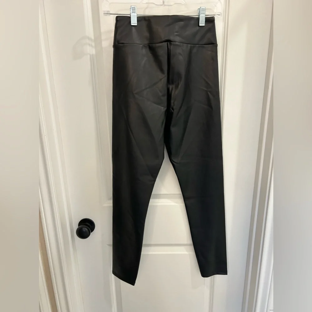Abercrombie & Fitch Vegan Leather Leggings - Picture 4 of 6